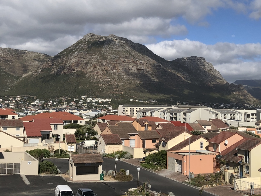 2 Bedroom Property for Sale in Muizenberg Western Cape